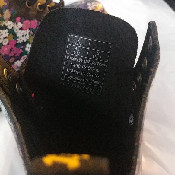 Dr Martens 1460 Pascal Black/multi vintage floral backhand boots - Picture 9 of 11